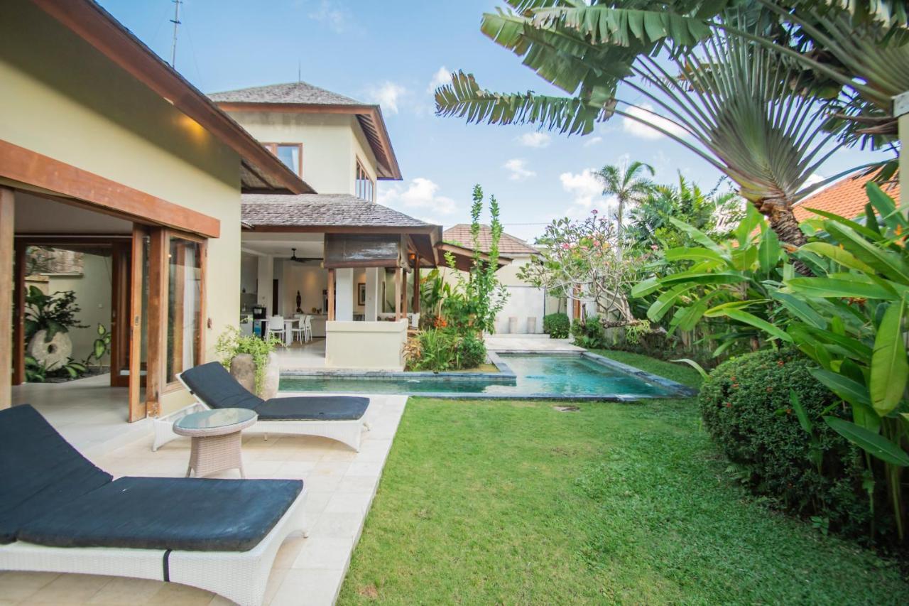 Villa Shanti, Sitara Villa Group Seminyak  Exterior photo